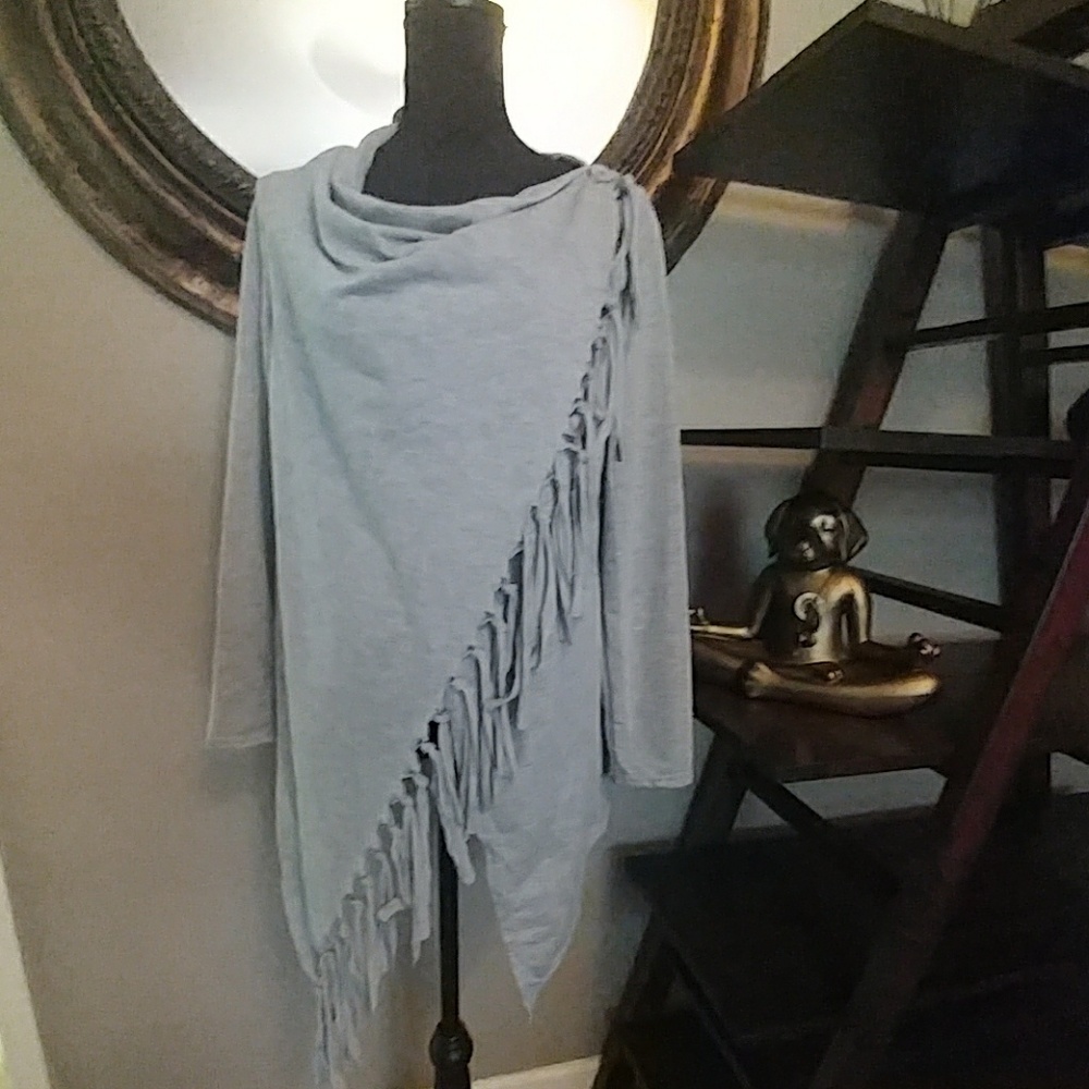 Grey warm-up wrap
